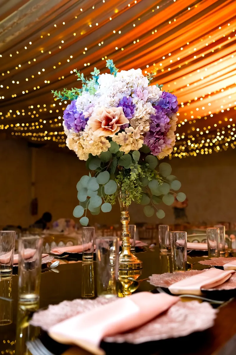 Centro de mesa con hortensias